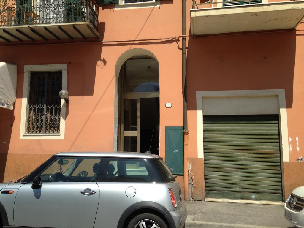 Casa Vacanza "Marina San Giuseppe" Appartement Ventimiglia Buitenkant foto